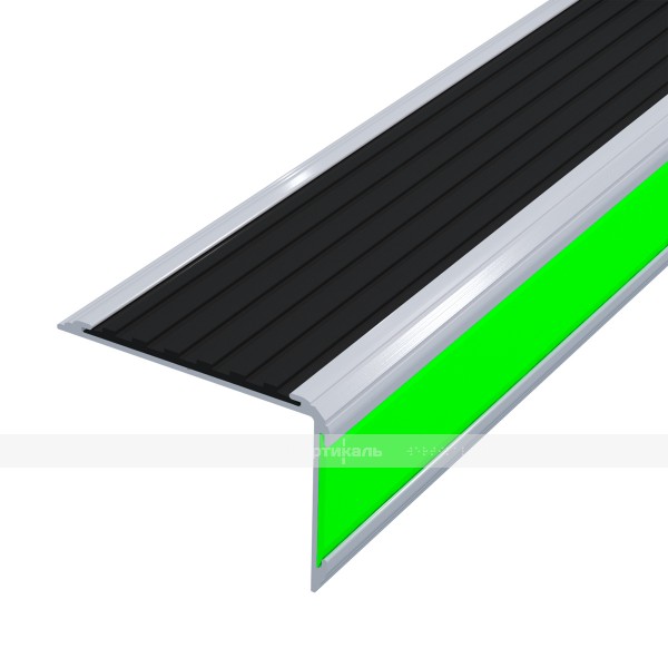 Накладка на ступень противоскользящая, угловая, в антивандальном алюминиевом профиле шириной 62мм, с двумя вставками шириной 50мм и 29мм, черная/фотолюм – фото № 1