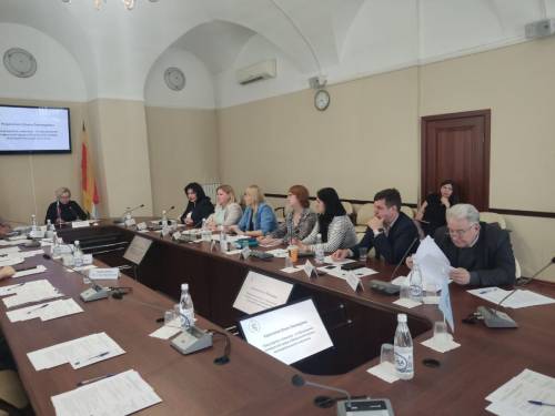 Инициативная группа круглого стола
