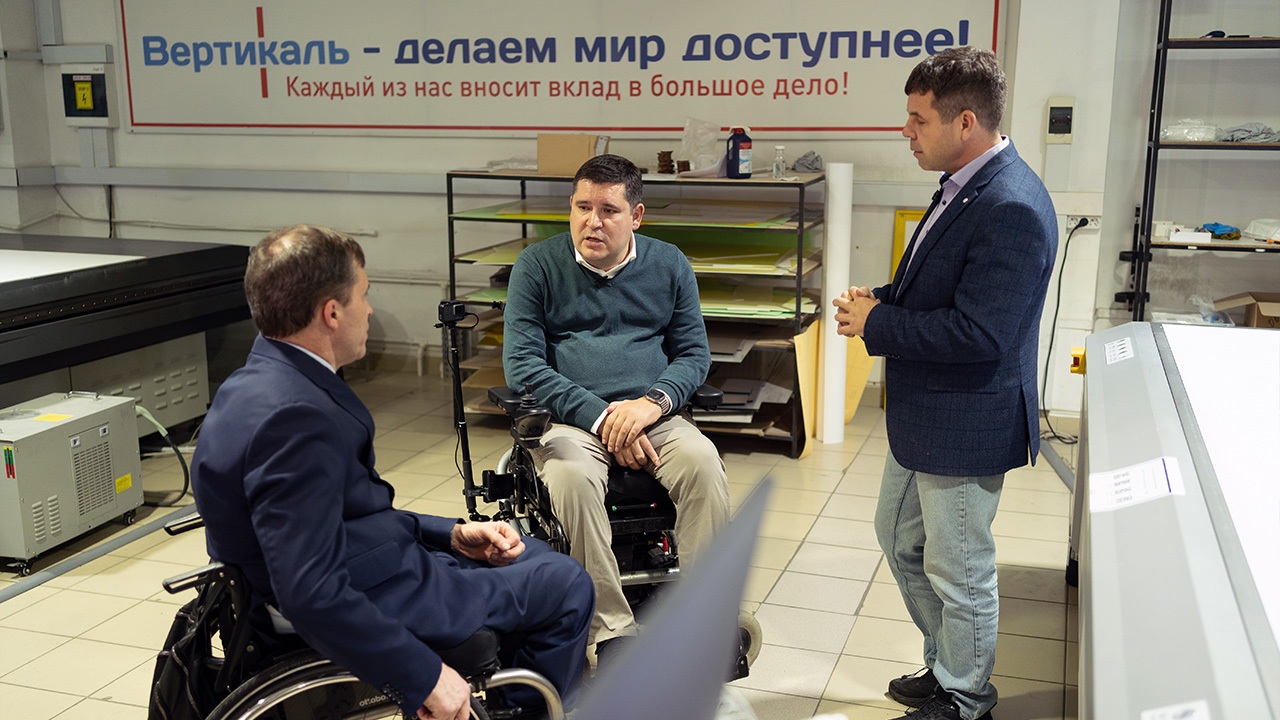 Депутаты Госдумы Михаил Терентьев и Михаил Киселев высоко оценили производство торжокского Тифлоцентра «Вертикаль»