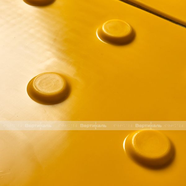 Плитка тактильная (преодолимое препятствие, поле внимания, конусы линейные) 500х500х4, ПВХ, желтый – фото № 4