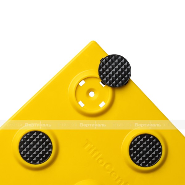 Плитка тактильная контрастная, со сменными рифами (преодолимое препятствие, поле внимания, конусы линейные), 300х300х6, PU/PL, желтый/черный – фото № 5