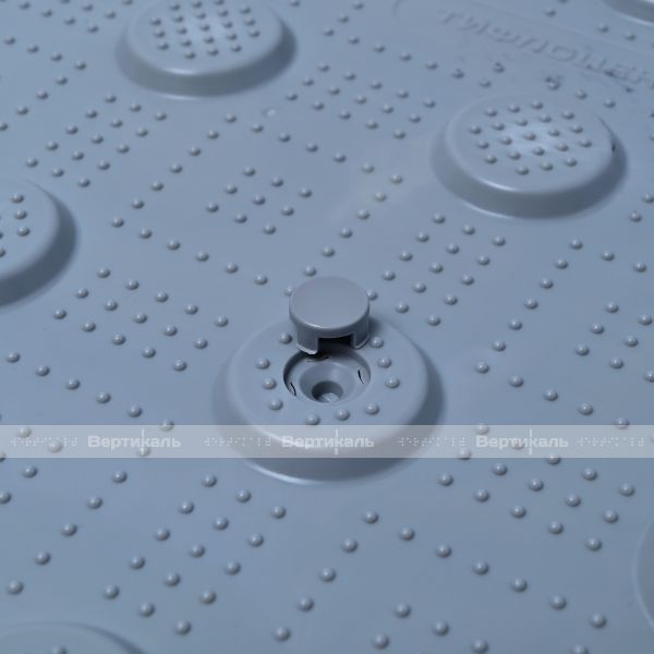 Плитка тактильная (непреодолимое препятствие, конусы шахматные) противоскользящая, 500х500х5, ПУ, серый – фото № 8